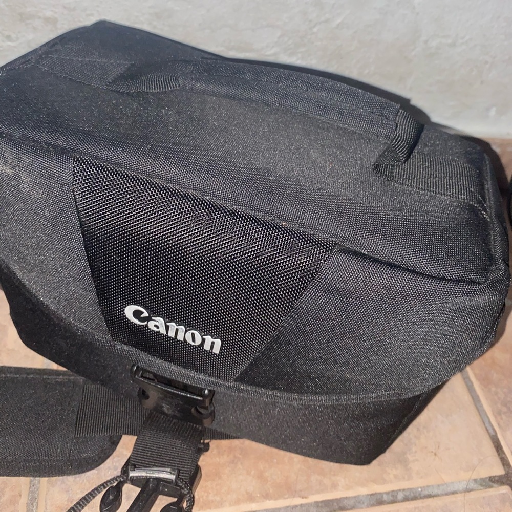 Canon eos rebel t7i - Picture 2 of 7